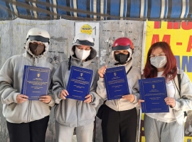 Dịch Vụ Gia Công Bìa Mạ Nhũ Vàng Lấy Liền Giá Tốt Tại Minh Ngọc