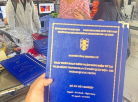 GIA CÔNG BÌA MẠ NHŨ VÀNG – ĐẠI HỌC NGÂN HÀNG TP.HCM