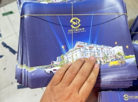 GIA CÔNG MẪU BÌA NHŨ MẠ VÀNG - Chuyên bìa nhũ vàng đồ án và bằng tốt nghiệp cho sinh viên 