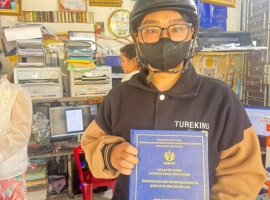 Gia công mẫu bìa nhũ mạ vàng  hoàn thiện luận văn sinh viên năm cuối