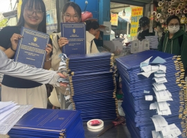 Bìa Mạ Nhũ Vàng – Lấy Liền – Giá Tốt Cho Sinh Viên