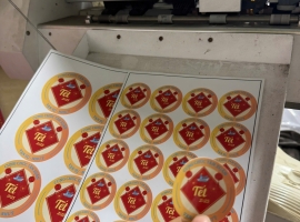 In bế tem nhãn theo yêu cầu  2