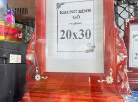 Khung Ảnh Gỗ Cao Cấp – Tôn Vinh Giá Trị Kỷ Niệm