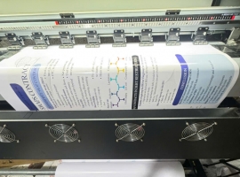 In decal trong – sang trọng – chuyên nghiệp.