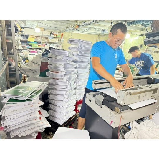 Dịch Vụ In Và Gia Công Sách Cho Trung Tâm Dạy Thêm Anh Ngữ Giá Tốt, Nhanh, Rẻ, Đẹp