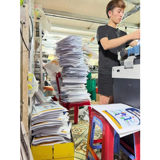 Dịch Vụ In Và Gia Công Sách Cho Trung Tâm Dạy Thêm Anh Ngữ Giá Tốt, Nhanh, Rẻ, Đẹp