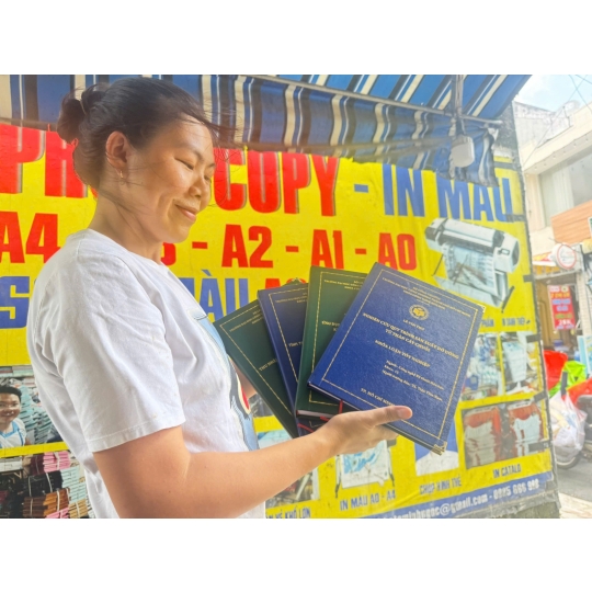 bìa mạ nhũ vàng nhận file và gia công 24/24 tại photôcpyminhngoc.com