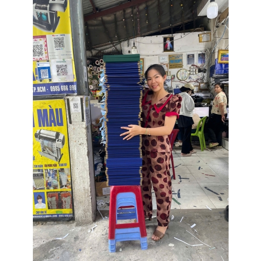 ẦN ĐẶT BÌA MẠ NHŨ VÀNG – IN ẤN LUẬN VĂN CHUẨN ĐẸP