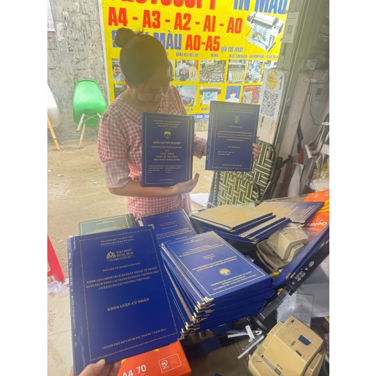 GIA CÔNG BÌA MẠ NHŨ VÀNG – ĐẠI HỌC CÔNG NGHIỆP TP.HCM