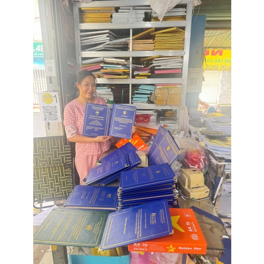 GIA CÔNG BÌA MẠ NHŨ VÀNG – ĐẠI HỌC CÔNG NGHIỆP TP.HCM