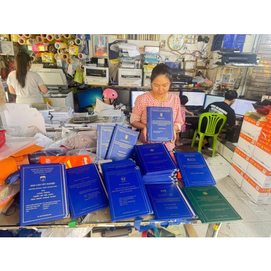 Bìa Mạ Nhũ Vàng Sang Trọng,