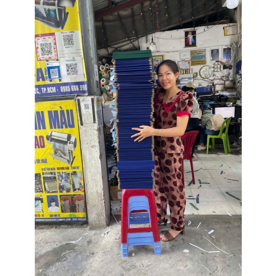 ẦN ĐẶT BÌA MẠ NHŨ VÀNG – IN ẤN LUẬN VĂN CHUẨN ĐẸP