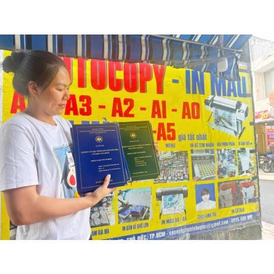 In Bìa Mạ Vàng Đại Học Kinh Tế - Tài Chính Lấy Liền