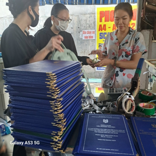 Ưu điểm của bìa mạ vàng