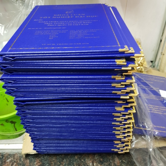 Dịch vụ in – đóng bìa mạ vàng đúng chuẩn từng trường