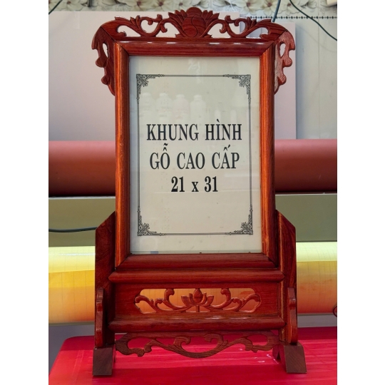 Khung Ảnh Gỗ Cao Cấp – Tôn Vinh Giá Trị Kỷ Niệm