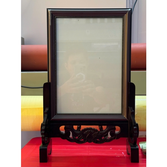 Khung Ảnh Gỗ Cao Cấp – Tôn Vinh Giá Trị Kỷ Niệm