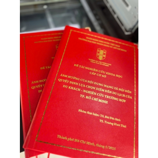 Bìa Mạ Nhũ Vàng Sang Trọng,