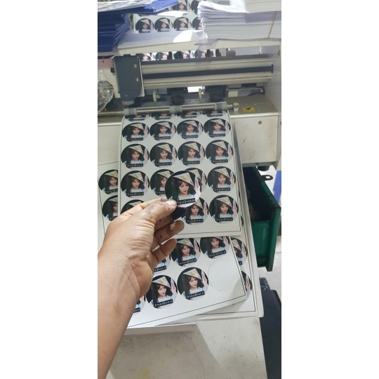 In bế tem nhãn tròn cao cấp 