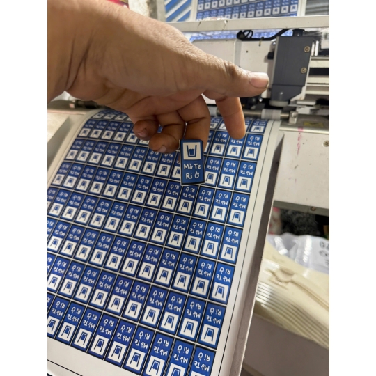 In bế tem nhãn vuông - chữ nhật