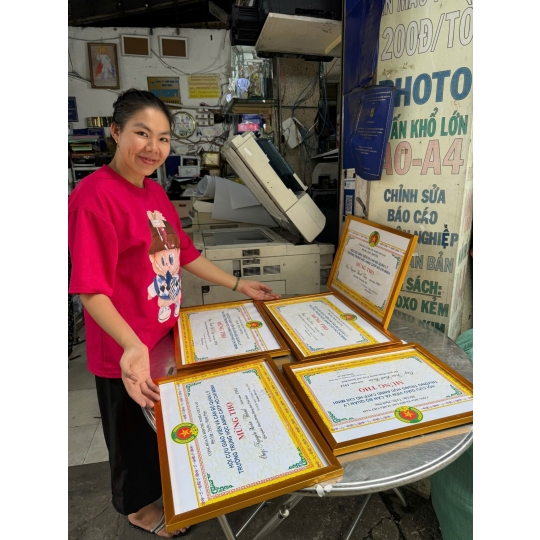 Khung giấy chứng nhận sỉ & lẻ