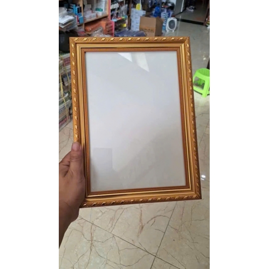 Khung Hình Đẹp – Giải Pháp Trang Trí & Lưu Giữ Kỷ Niệm Hoàn Hảo