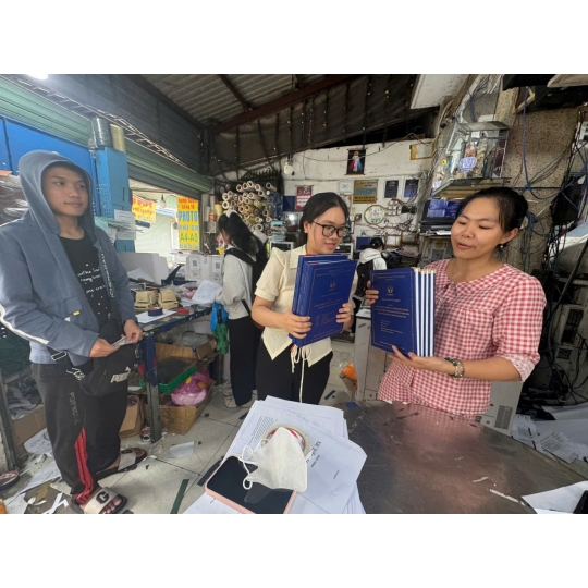 KINH NGHIỆM ĐÓNG BÌA MẠ VÀNG KHÓA LUẬN KHÔNG BỊ TRẢ BÀI