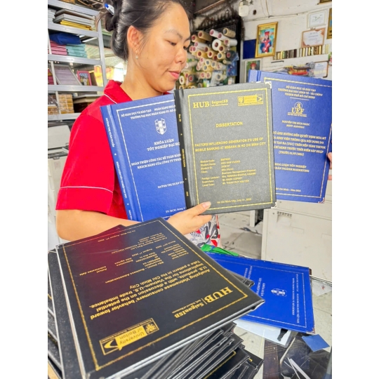 IN BÌA MẠ VÀNG KHÓA LUẬN – LẤY LIỀN, GIÁ TỐT NHẤT THỦ ĐỨC!