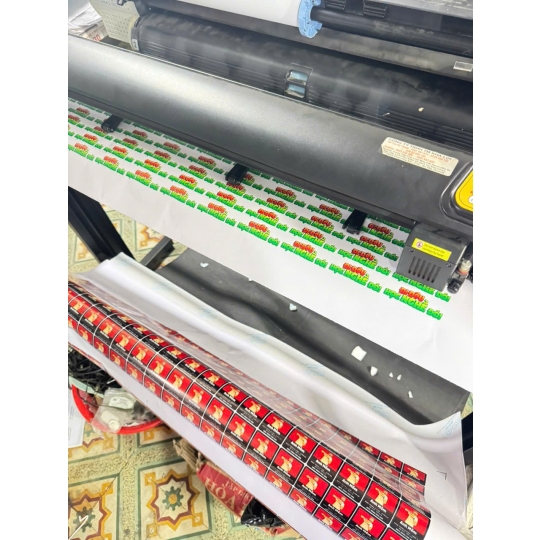 In decal trong – sang trọng – chuyên nghiệp.